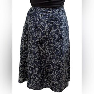JOSEPHINE CHAUS 100% Silk Navy Silver Flowy Embroidered Skirt Size 6